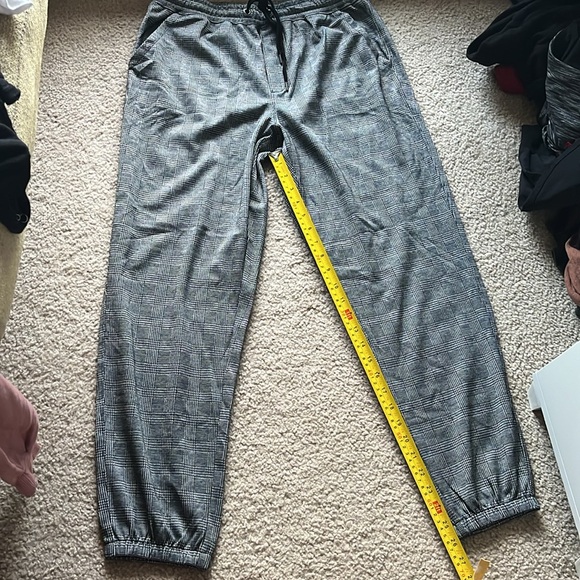 AE High-Rise Plaid Jogger - Picture 3 of 3